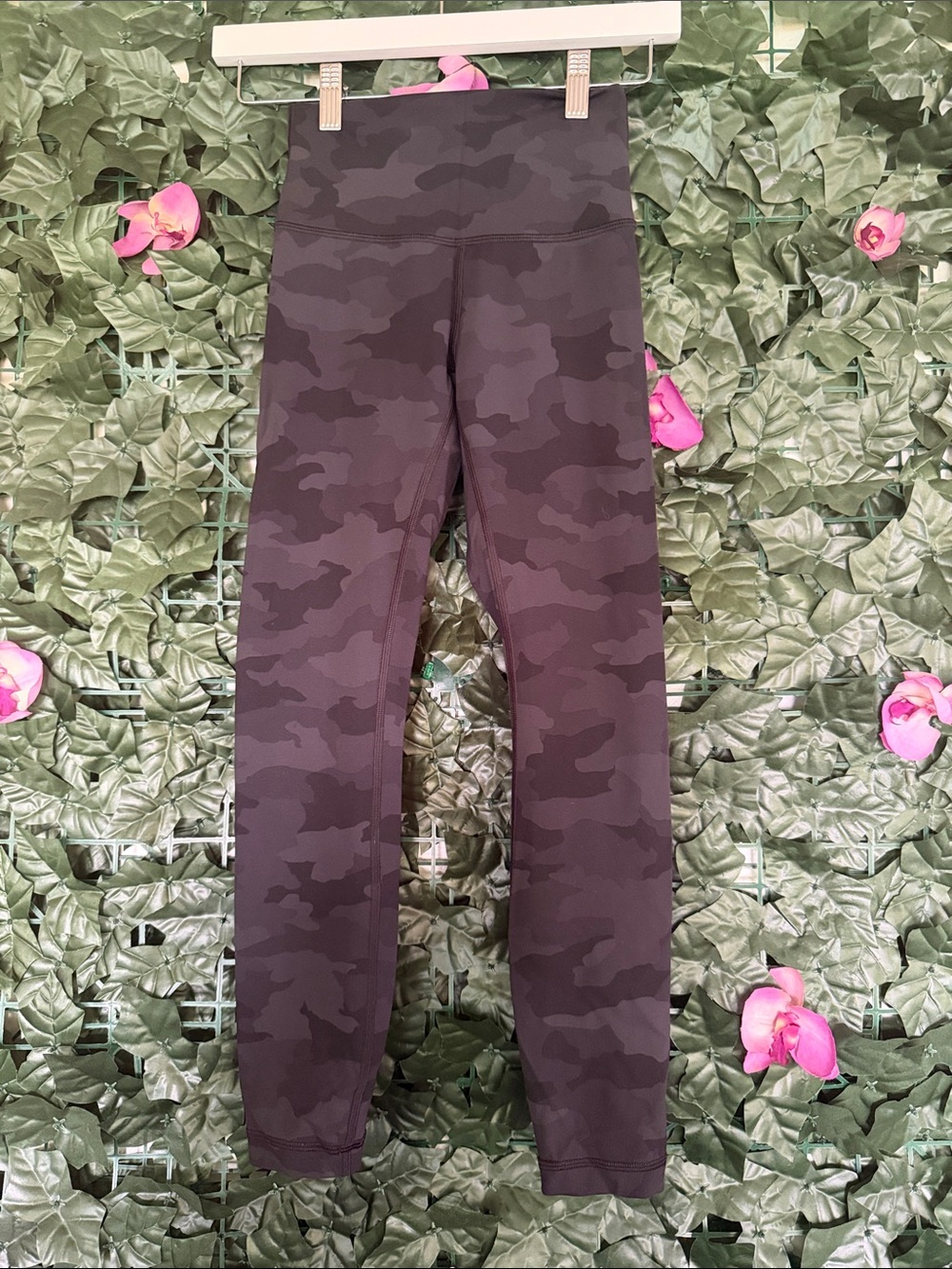 Lululemon WunderUnder Camo Leggings Size 2